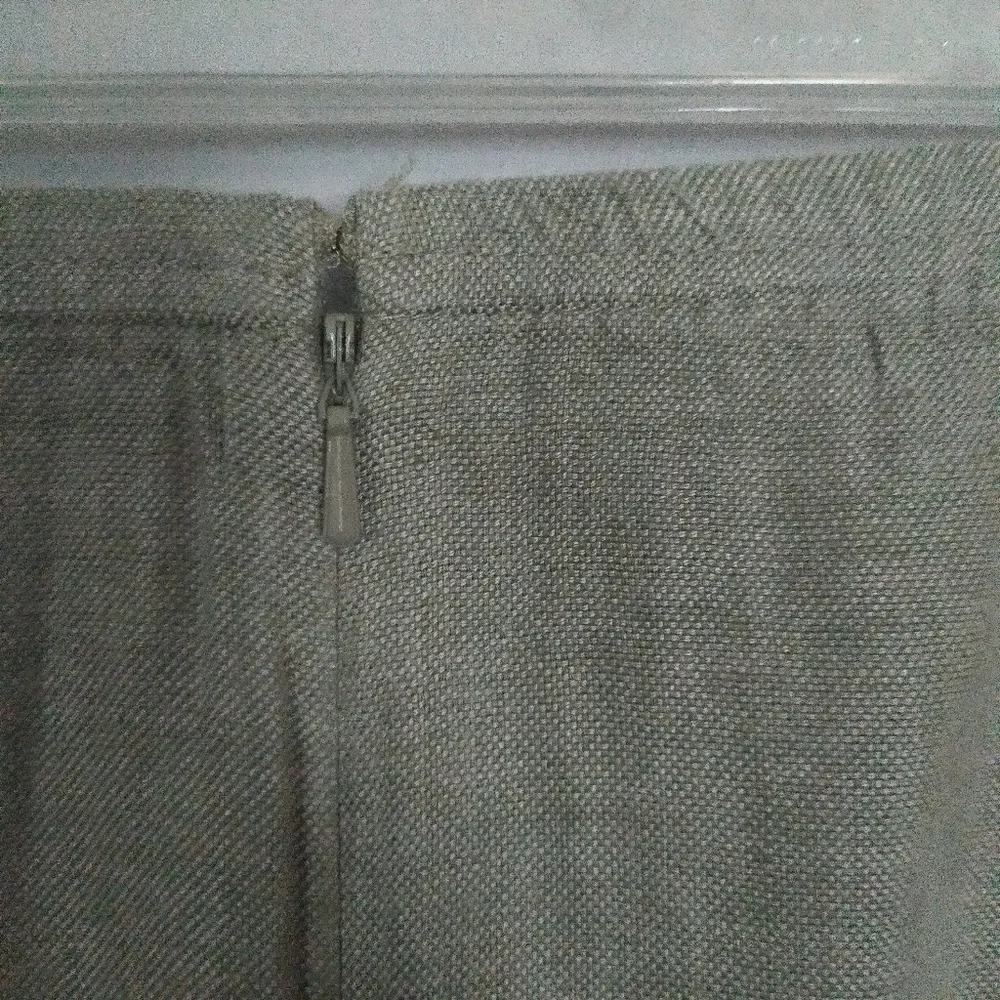 J. Jill Light Sage A-Line Linen-Blend Midi Skirt - Picture 3 of 8